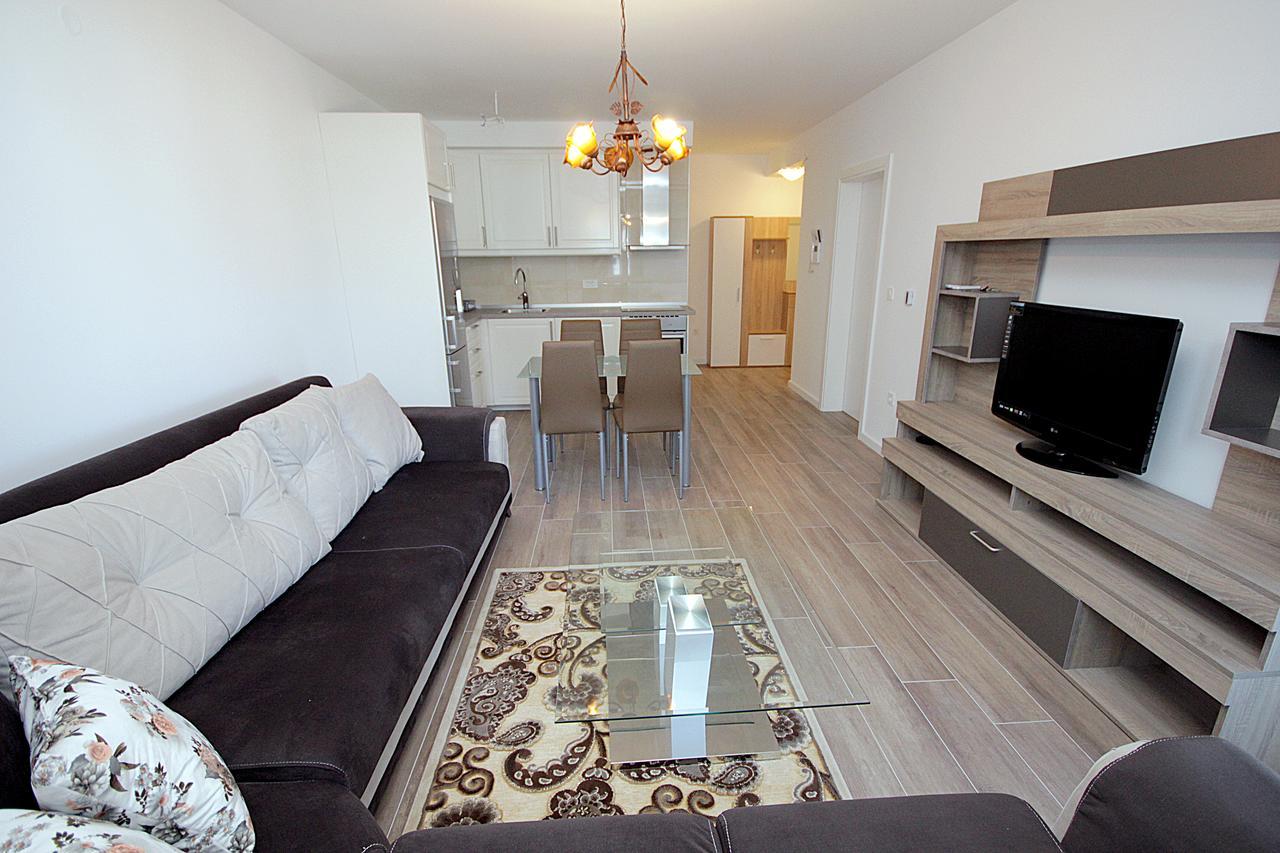 Apartment Melina Dobra Voda Kültér fotó